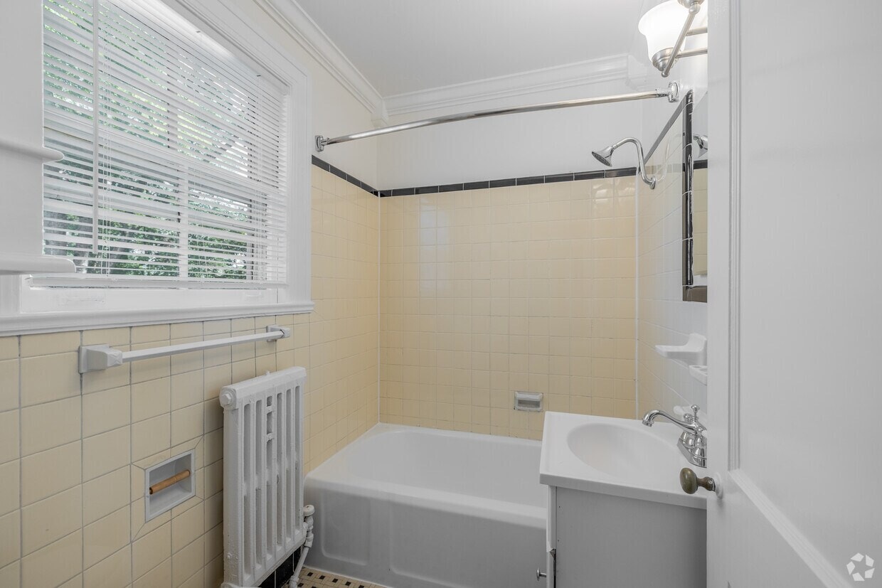 Woodmont Terrace photo 24