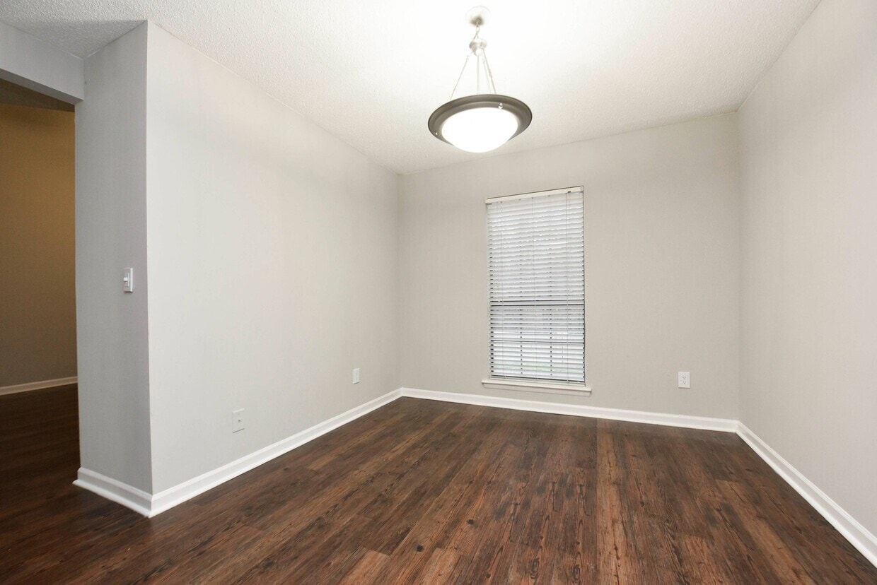 Marina Pointe photo 5