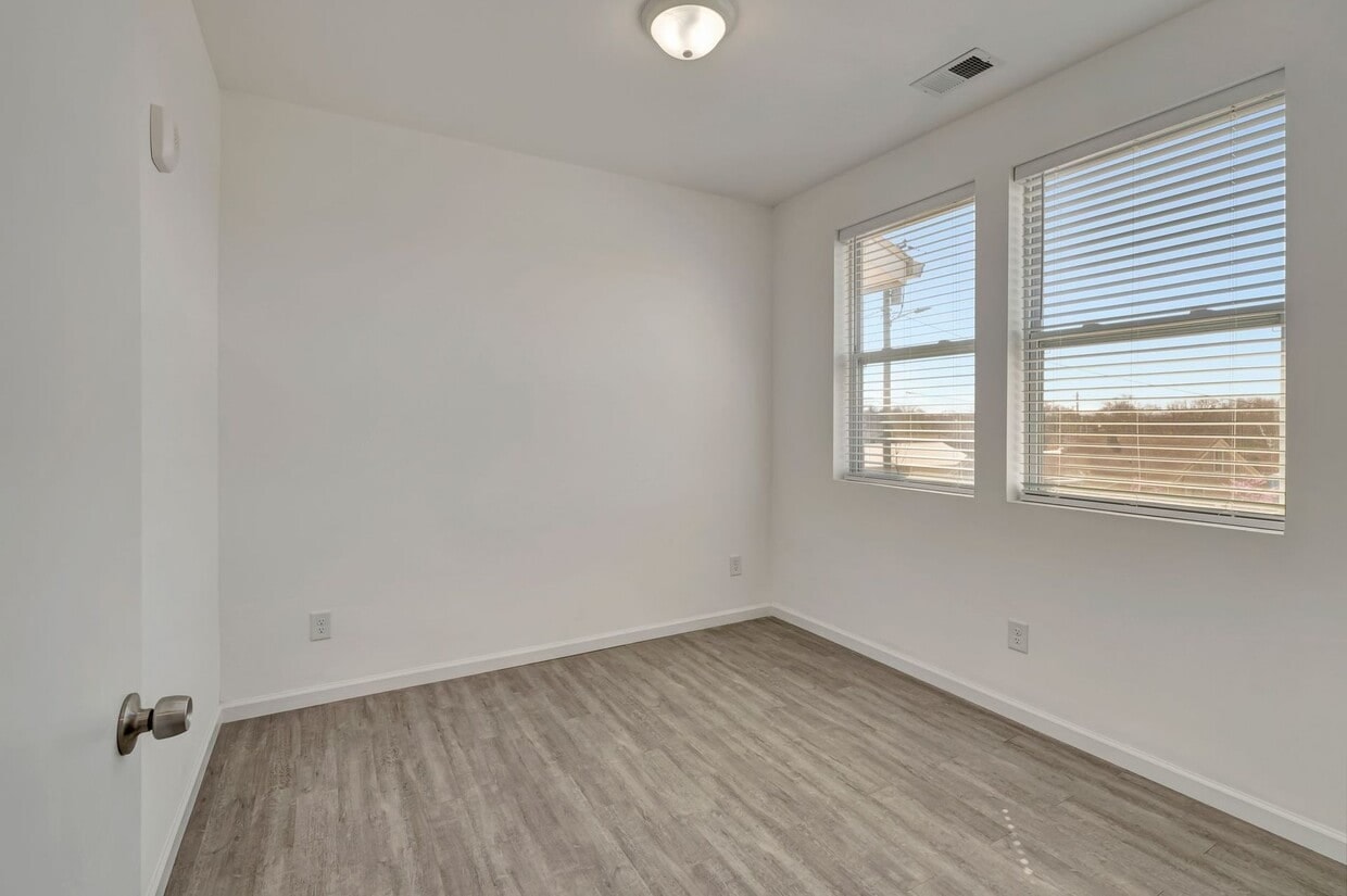 Hickory Lofts photo 46
