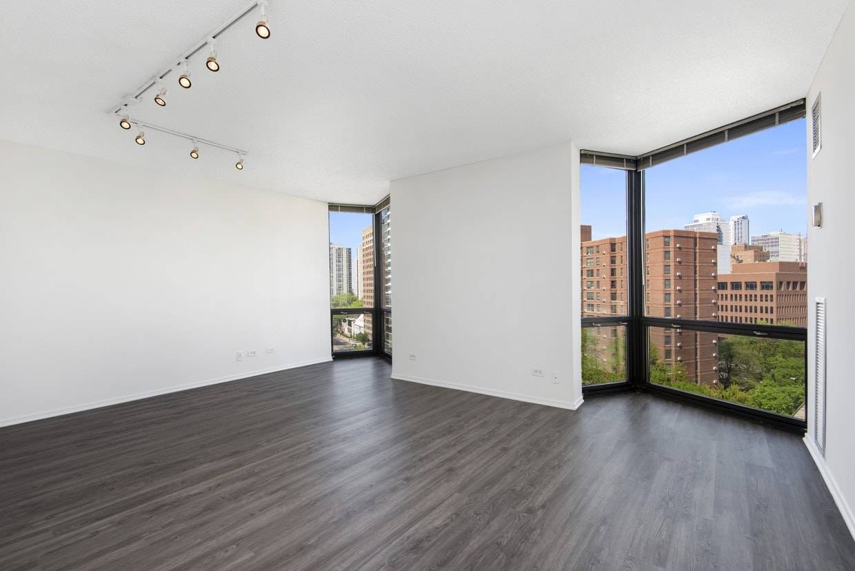 1120 N LaSalle photo 21