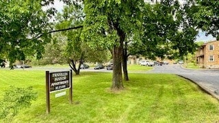 Franklin Manor Apartments photo 6