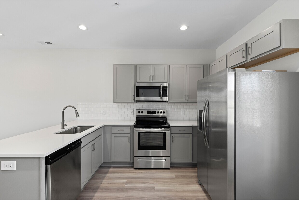 Stadium Townhomes photo 7