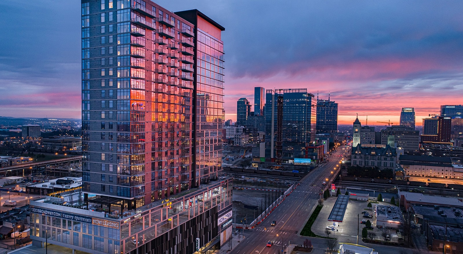 1200 Broadway, Nashville, TN 37203 — kitchen view