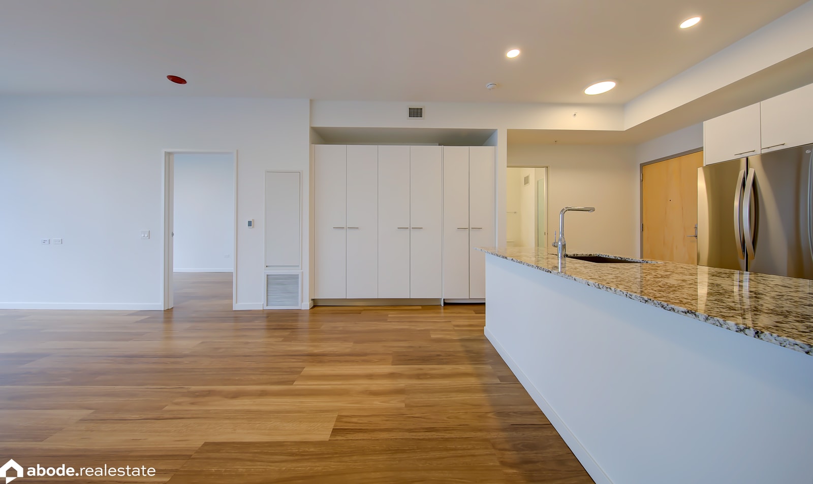 Optima Lakeview photo 34