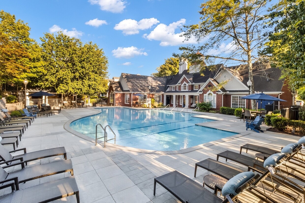 The Estates at Brentwood photo 3