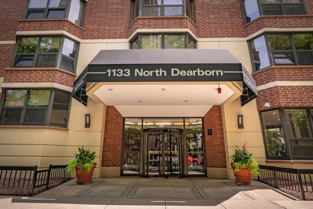 1133 North Dearborn photo 9