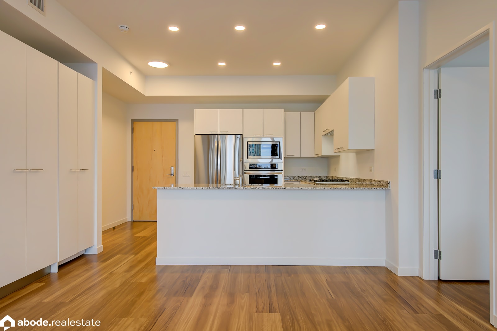 Optima Lakeview photo 60