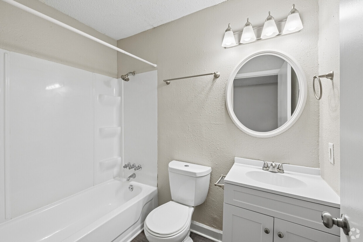 Kingwood photo 36