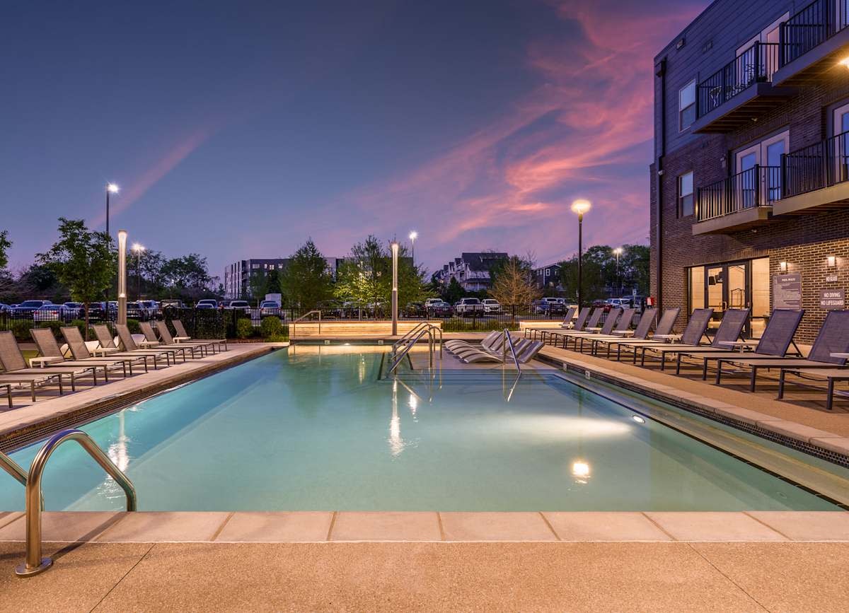 1605 54th Ave N, Nashville, TN 37209 — exterior view