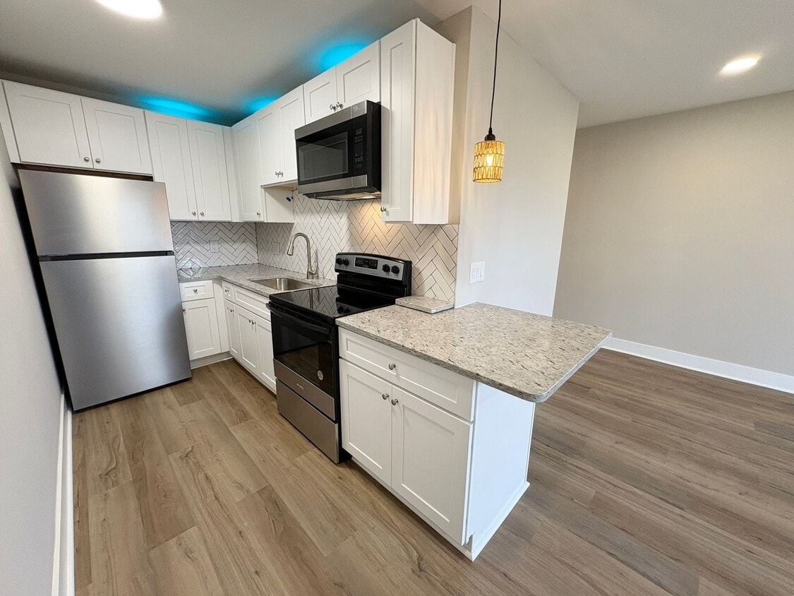 Lakeside Studio Apartments photo 5