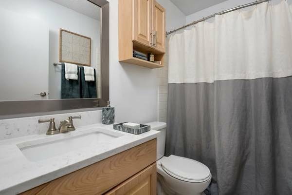 777 South State photo 17