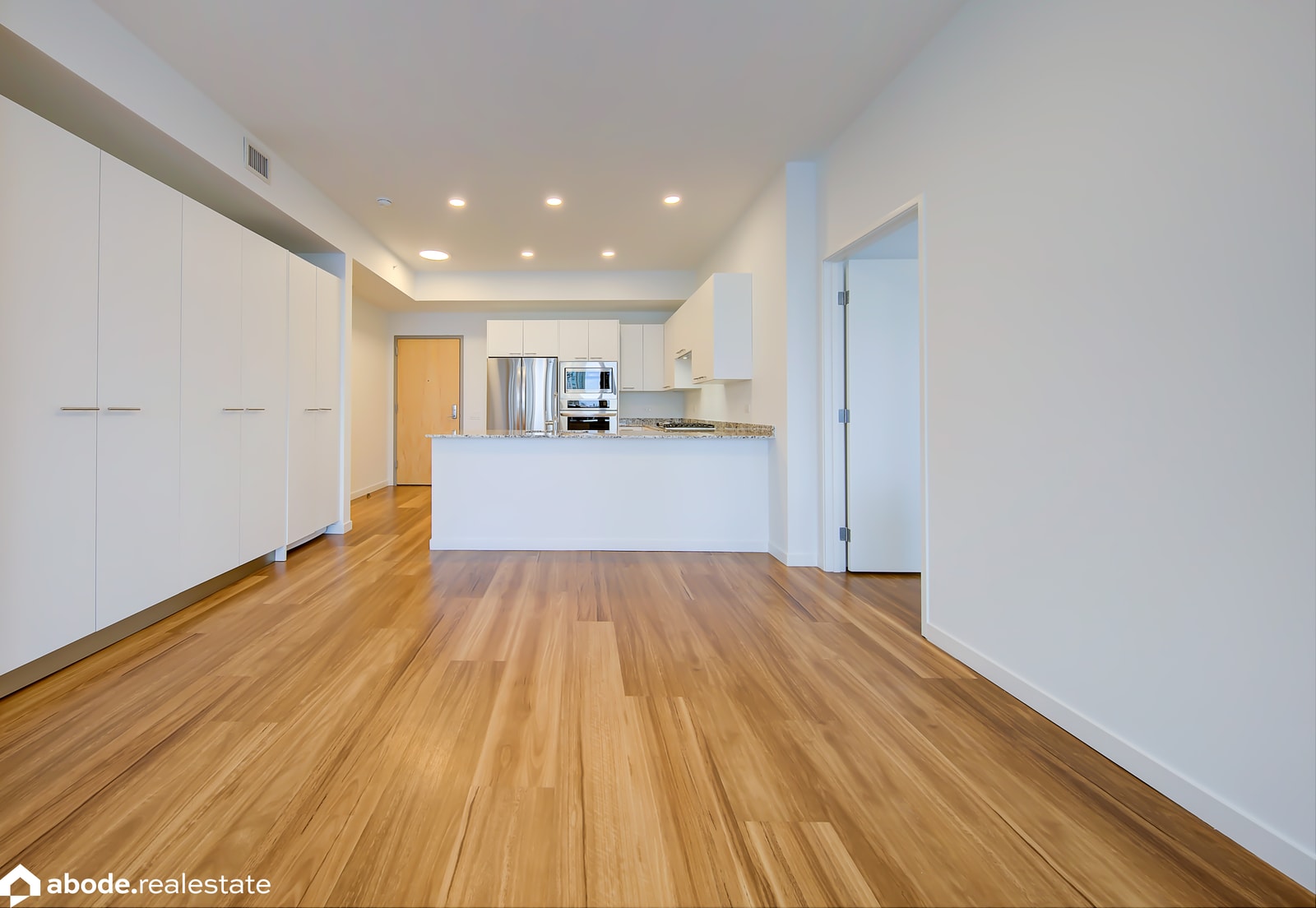Optima Lakeview photo 56