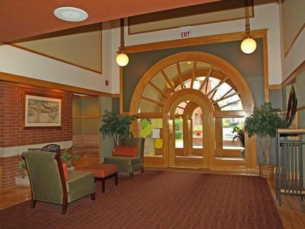 Oak Park City Apartments photo 40