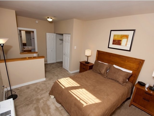 Oak Park City Apartments photo 10