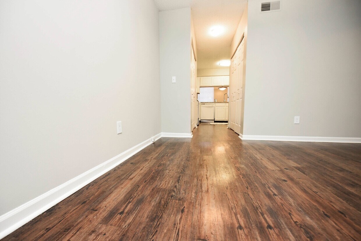 Marina Pointe photo 10