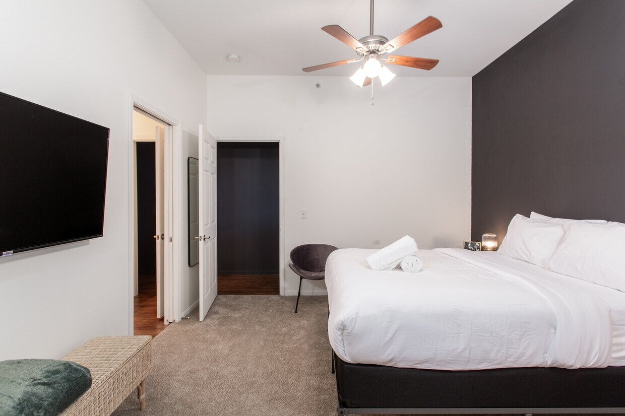 West Town Lofts photo 20