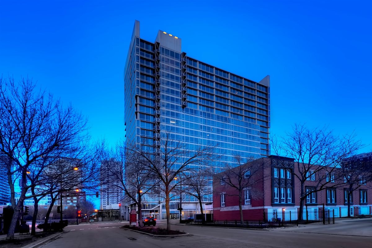 1401 S State photo 25