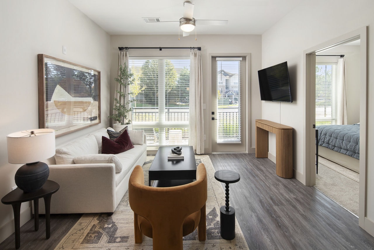 The Hickory at Indian Lake Village Apartments photo 27