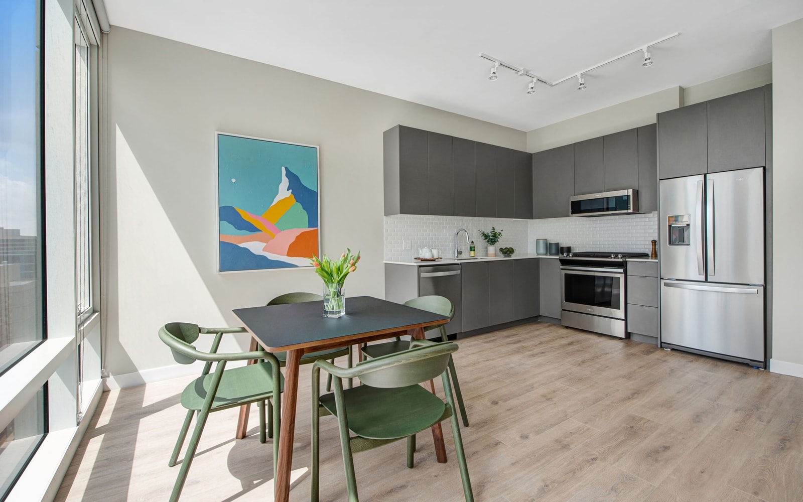 14 W Superior St, Chicago, Illinois 60654 — kitchen view