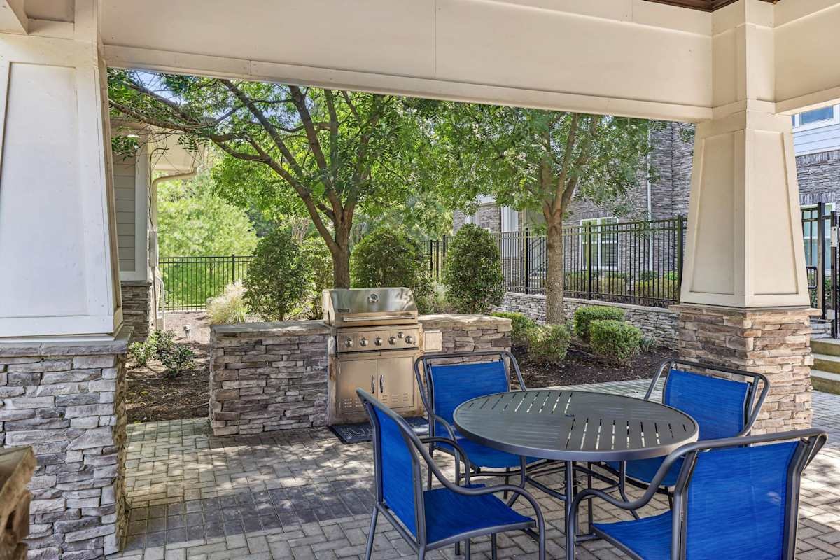 7201 Charlotte Pike, Nashville, TN 37209 — kitchen view