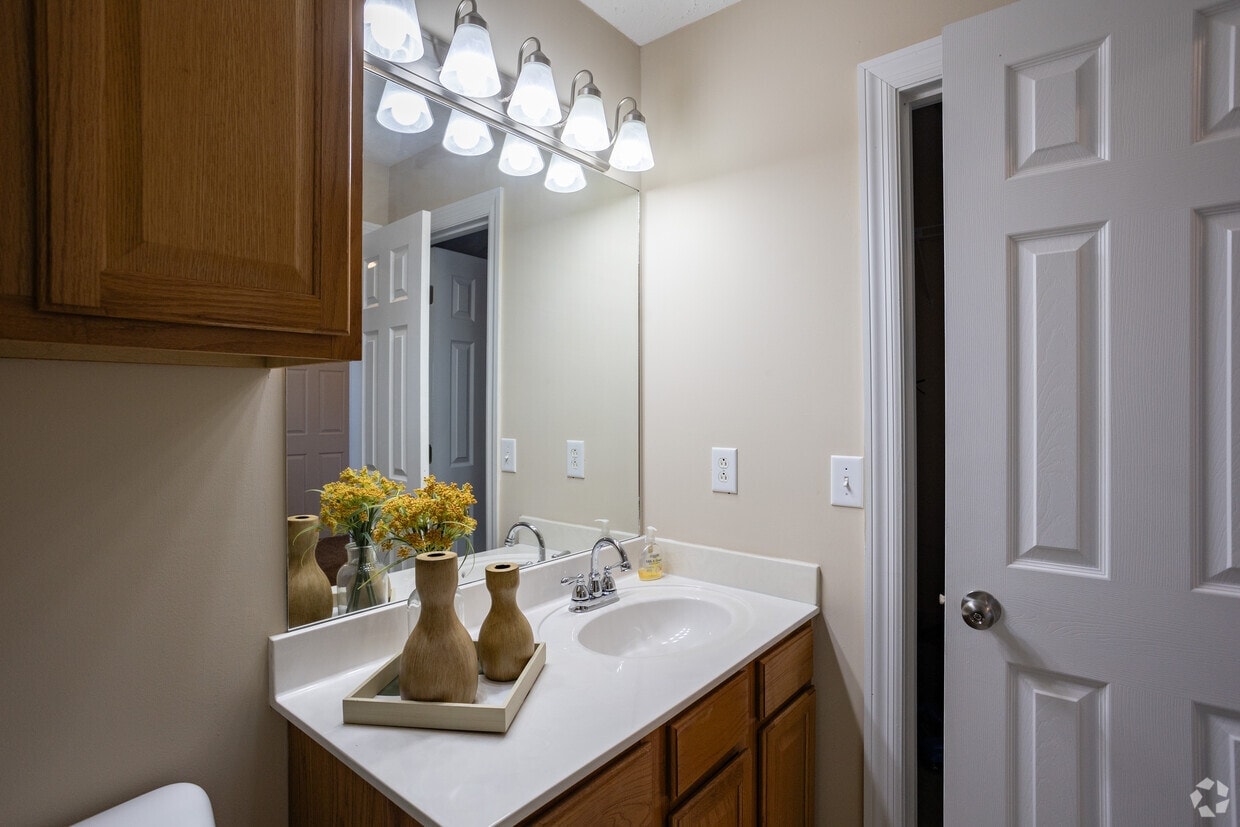 The Summit Townhomes photo 22