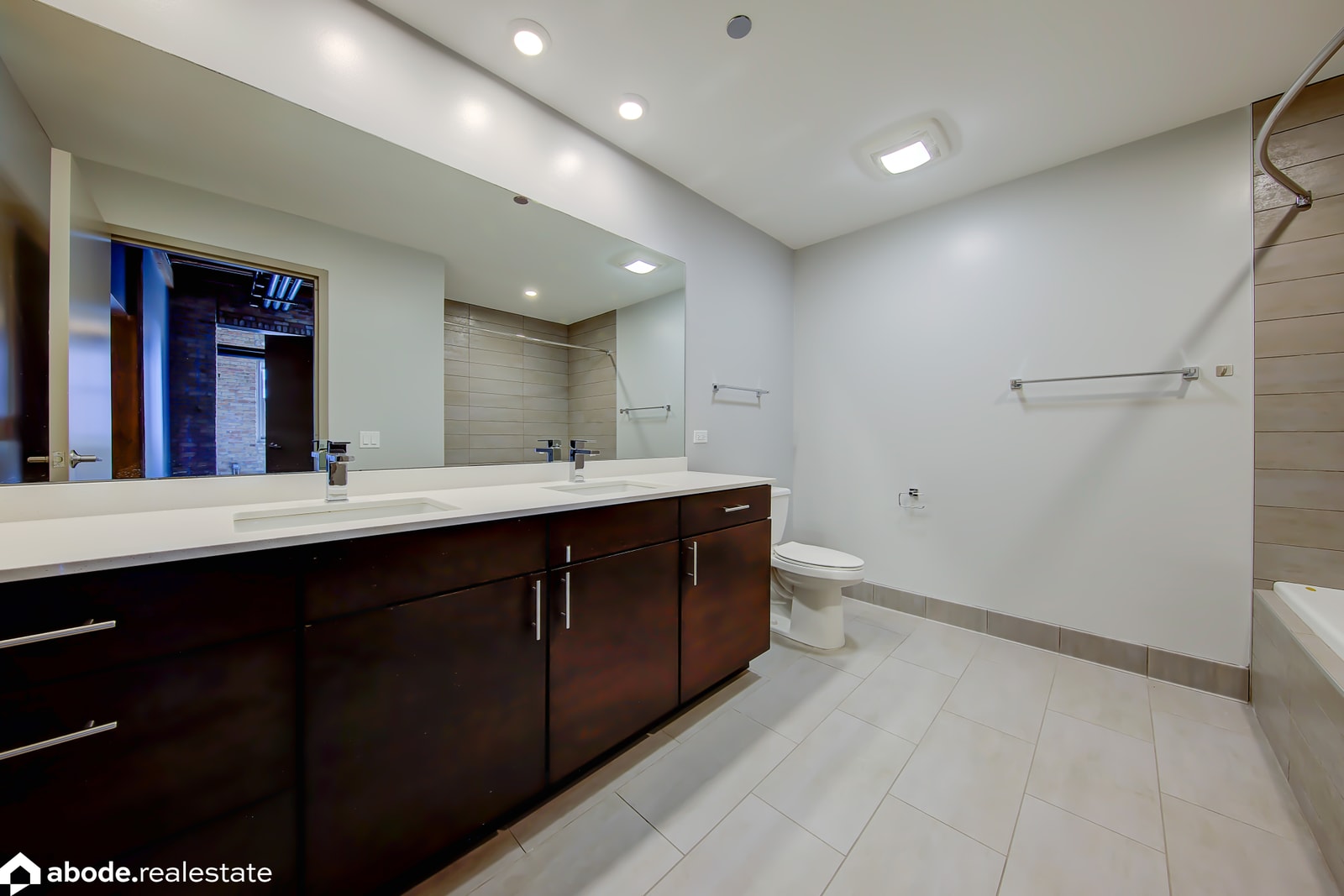 Lofts at River East photo 14