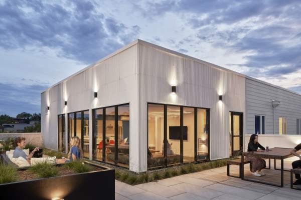 465 Humphreys St, Nashville, TN 37203 — exterior view