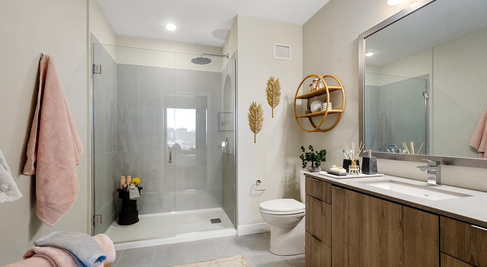 Albion Evanston photo 16