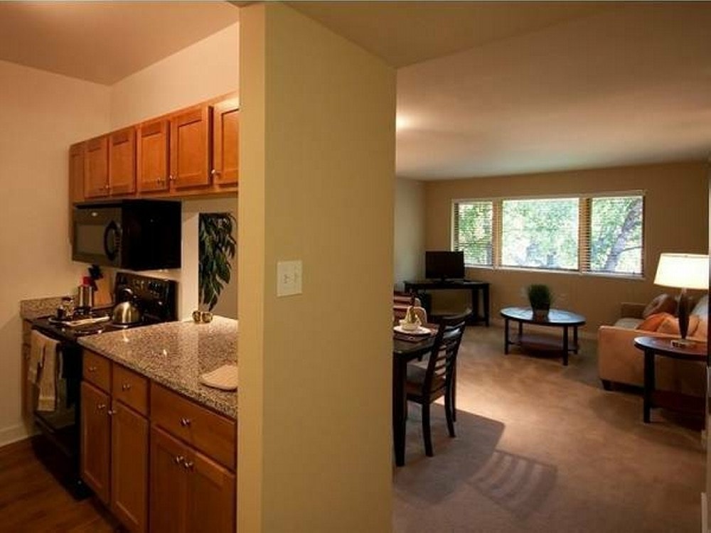 Oak Park City Apartments photo 30