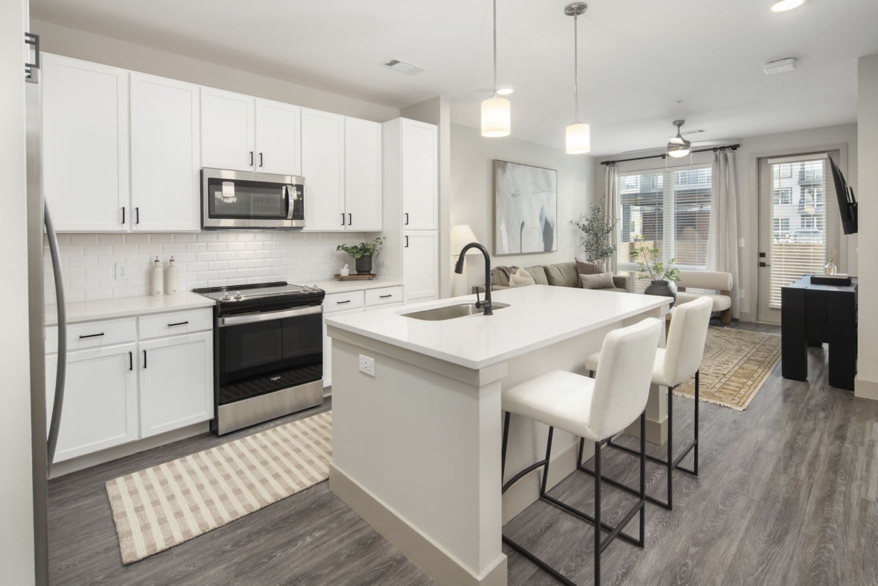 The Hickory at Indian Lake Village Apartments photo 24