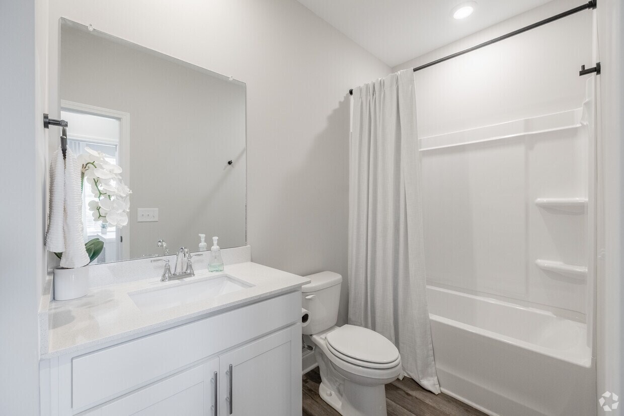2762 Residences photo 16