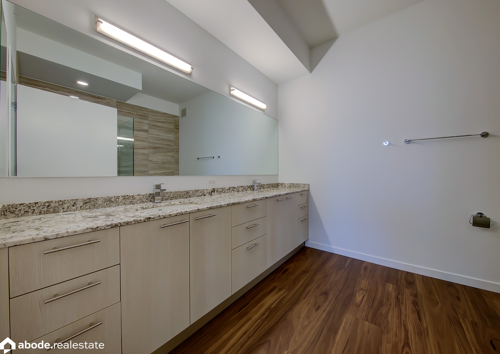 Optima Lakeview photo 84