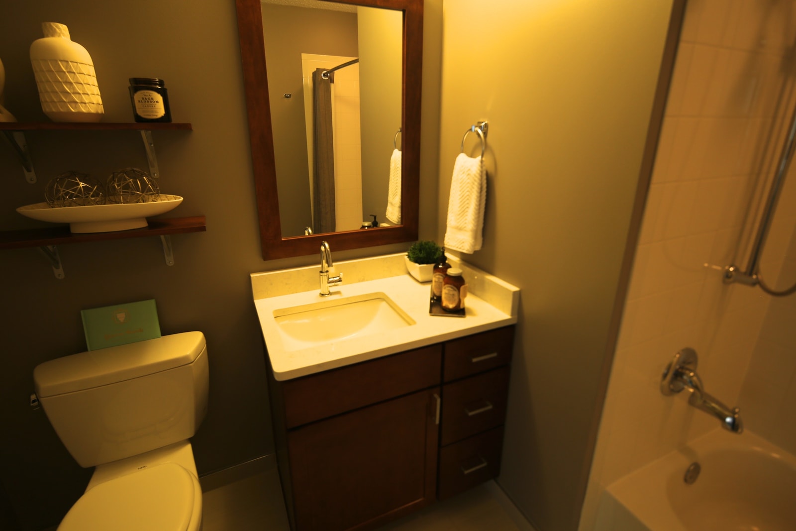 Atwater Apartments photo 95