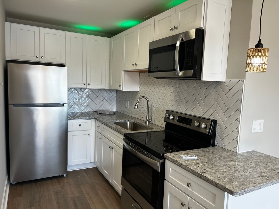 Lakeside Studio Apartments photo 32