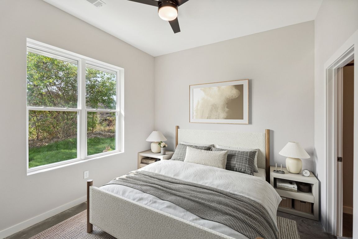 677 Vernon Ave, Nashville, TN 37209 — living view