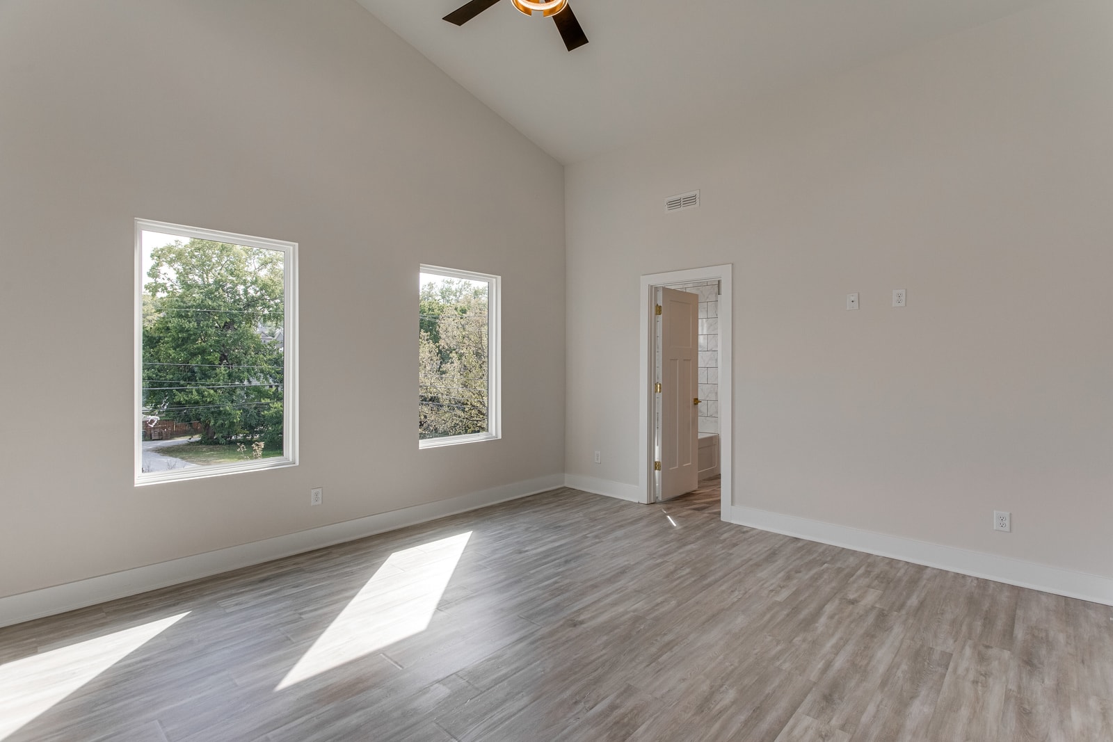 1715 Kellow St photo 26