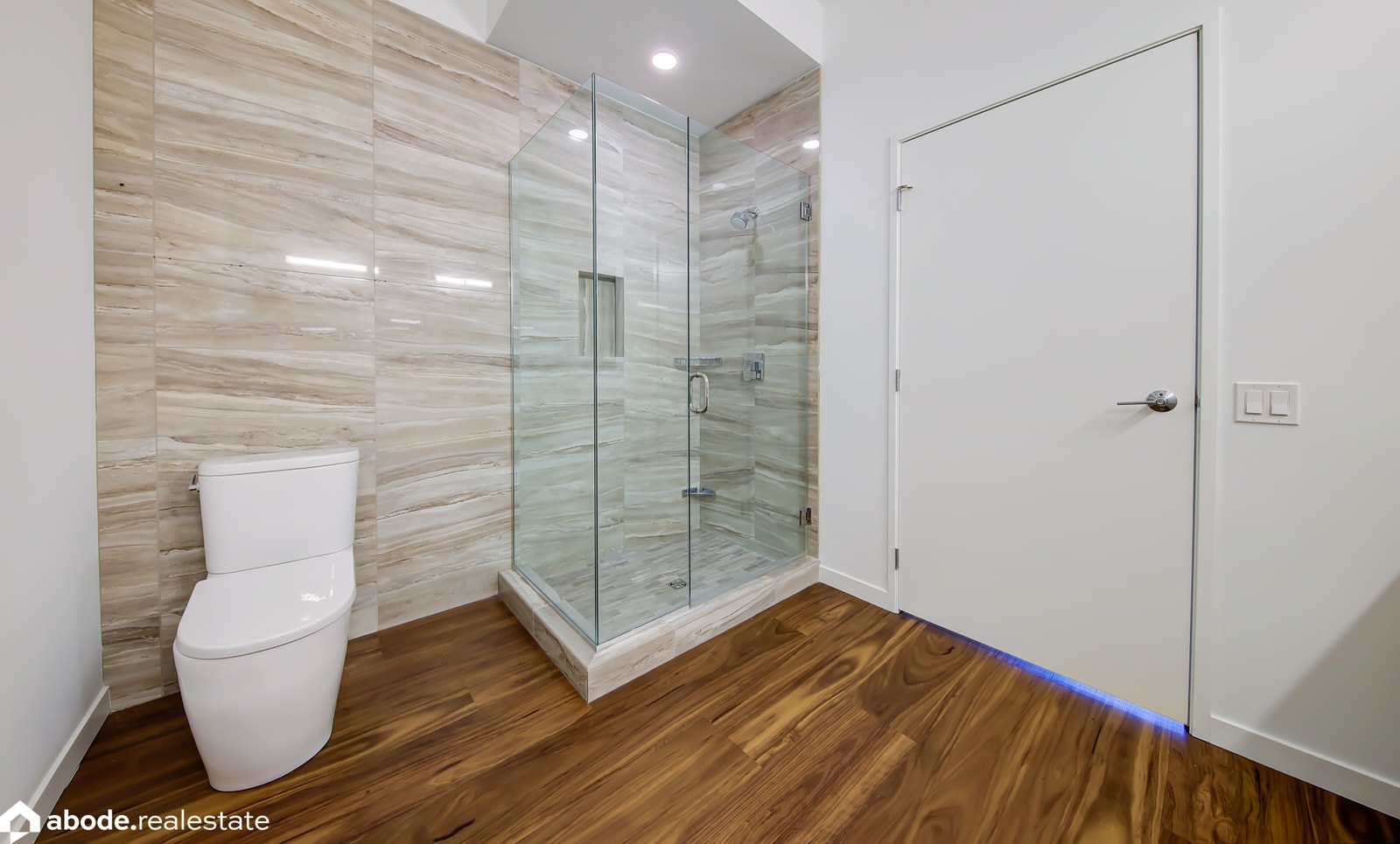 Optima Lakeview photo 87