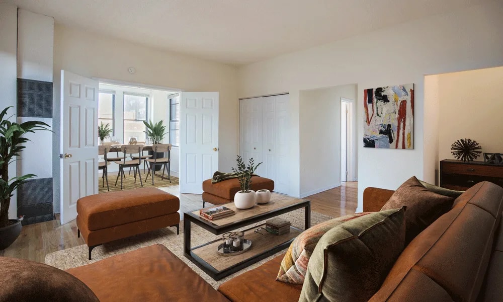 4242 N Sheridan Rd, Chicago, IL 60613 — living view