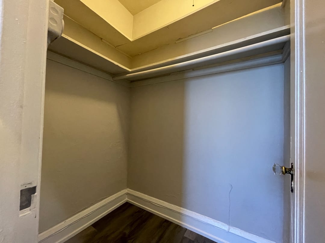1033 W Loyola photo 31