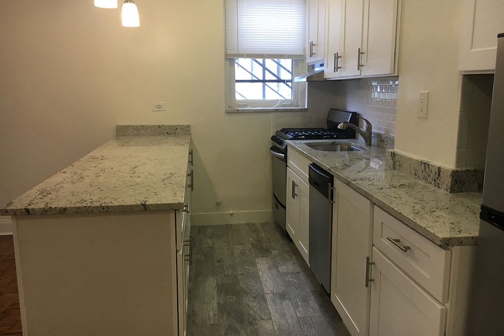 14 West Elm Apartments photo 2