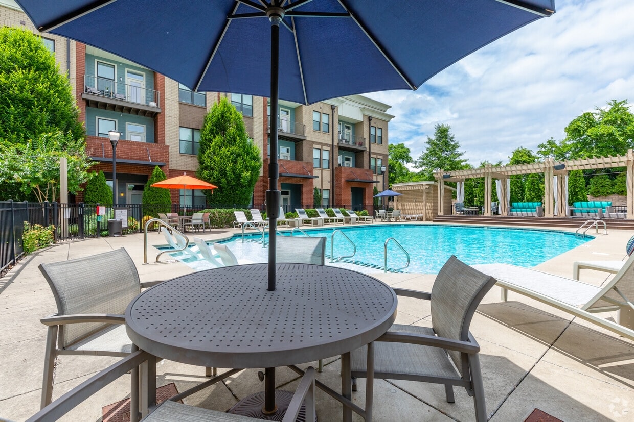 The Luxe at Indian Lake Village photo 4