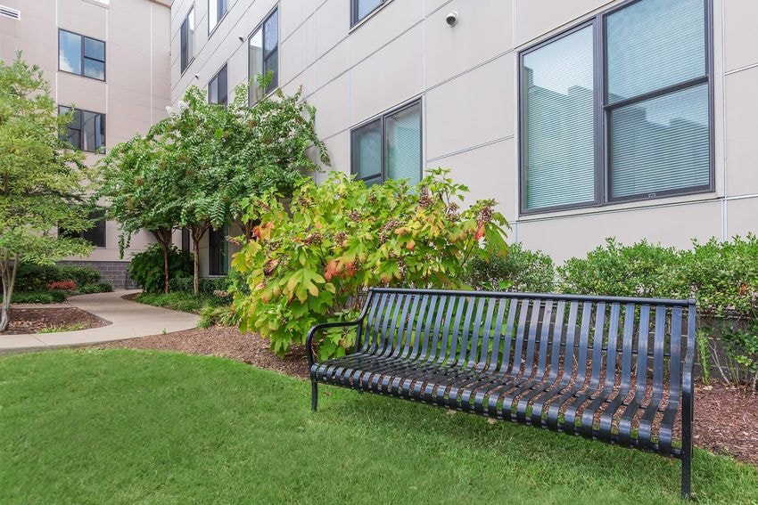 101 Gatewood Ave, Nashville, TN 37207 — living view