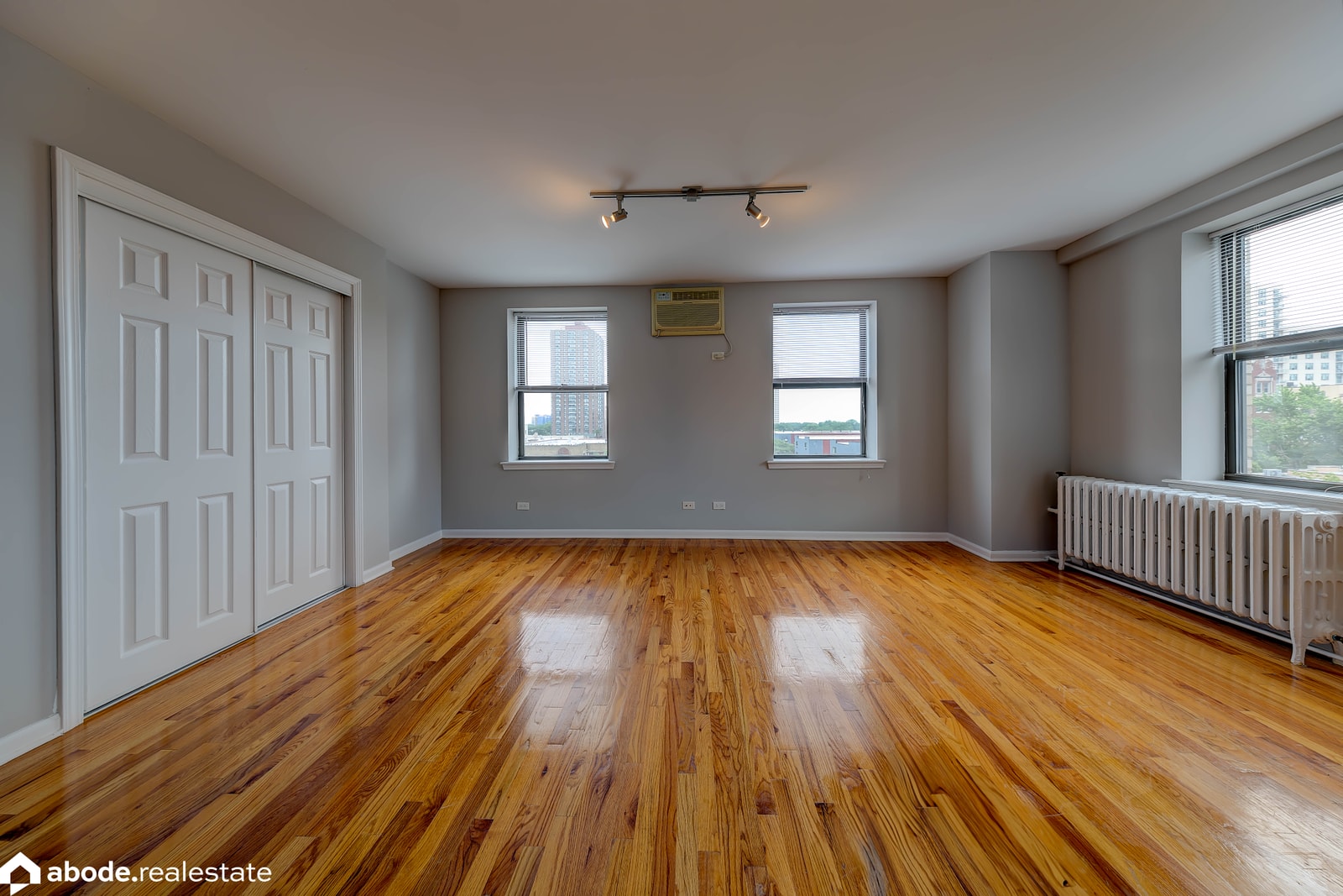 Uptown Regency photo 36