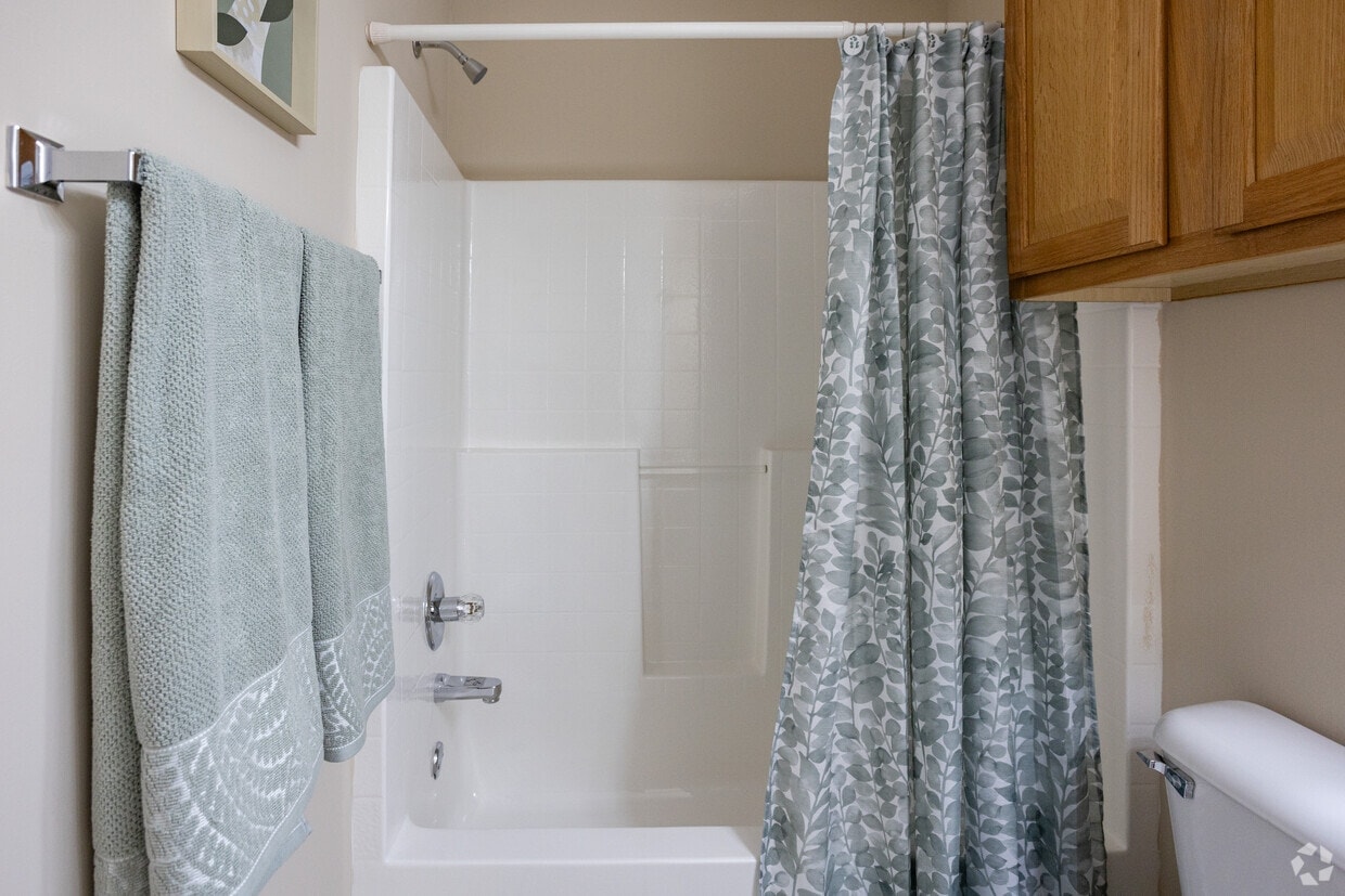 The Summit Townhomes photo 23