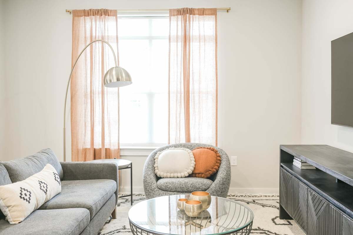 1801 Meridian St, Nashville, TN 37207 — kitchen view