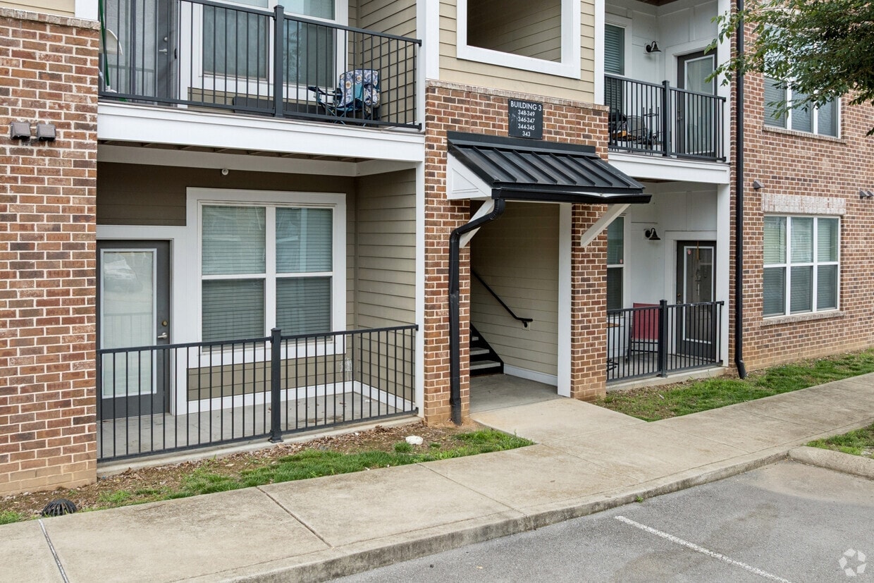 Hermitage Flats photo 26