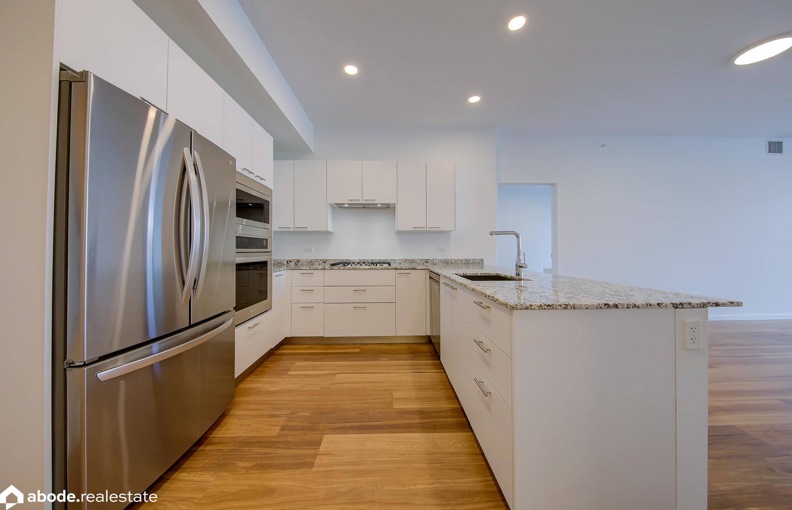Optima Lakeview photo 45