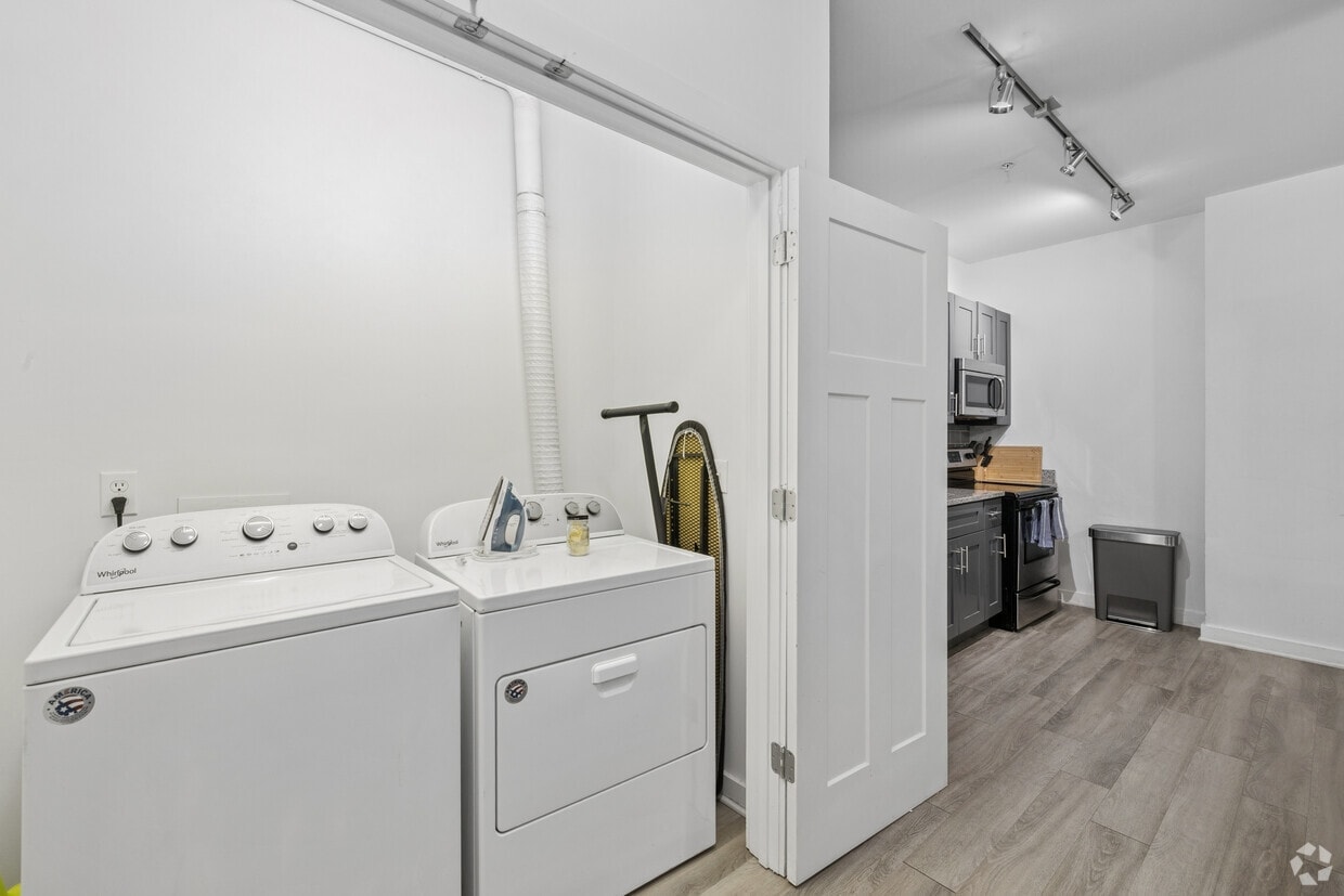 Midtown Place photo 36