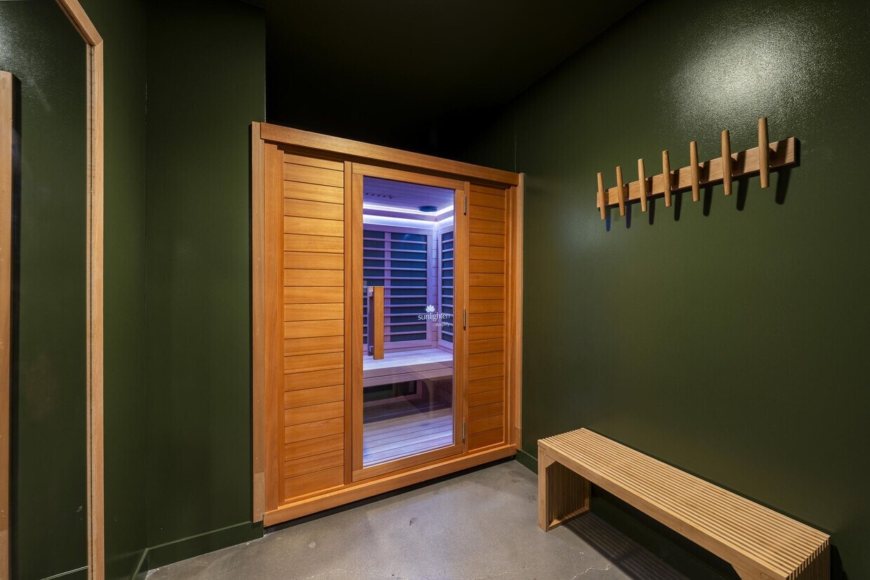 Delux WeHo photo 13