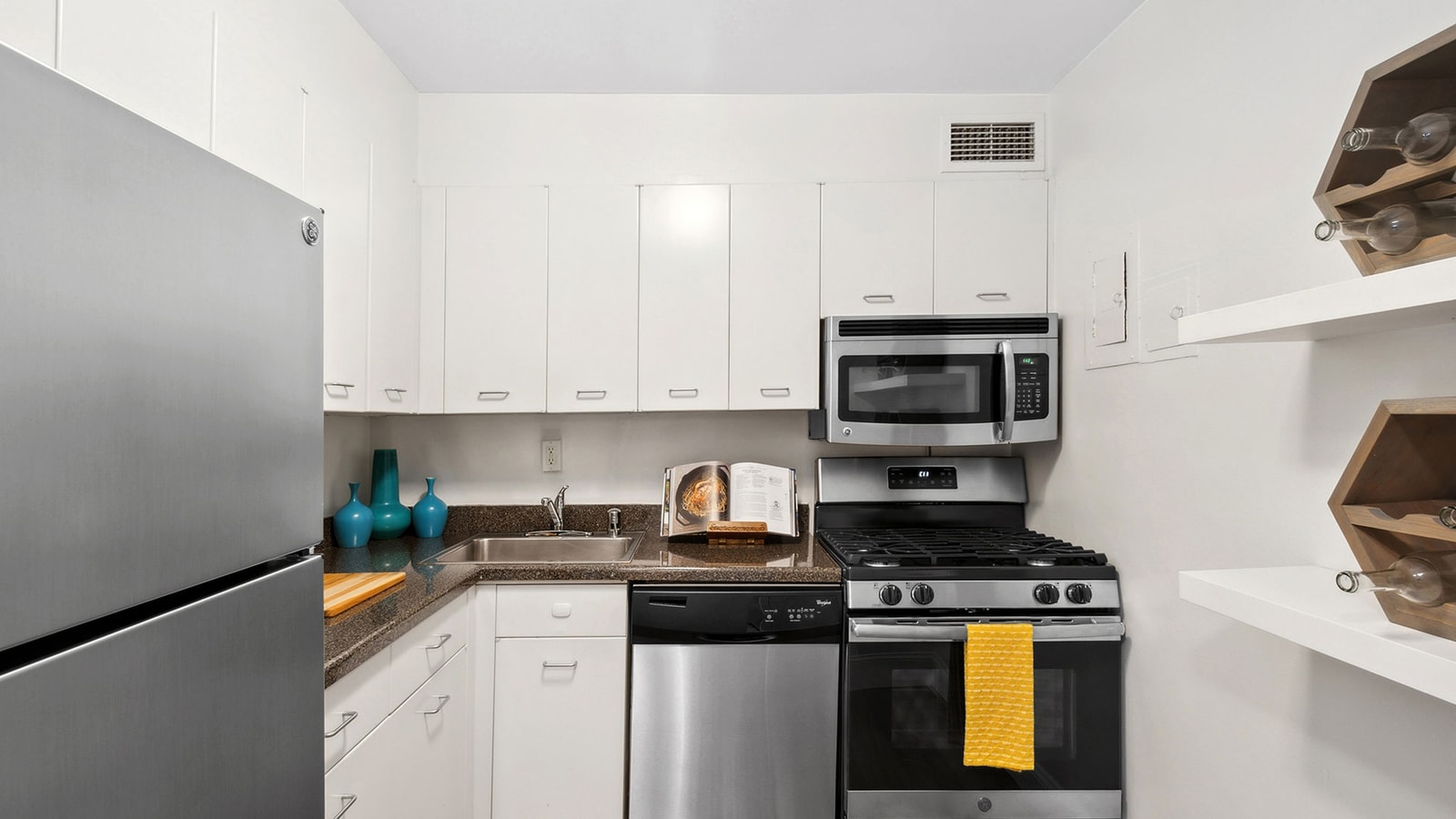 1350 North Lake Shore Drive photo 11